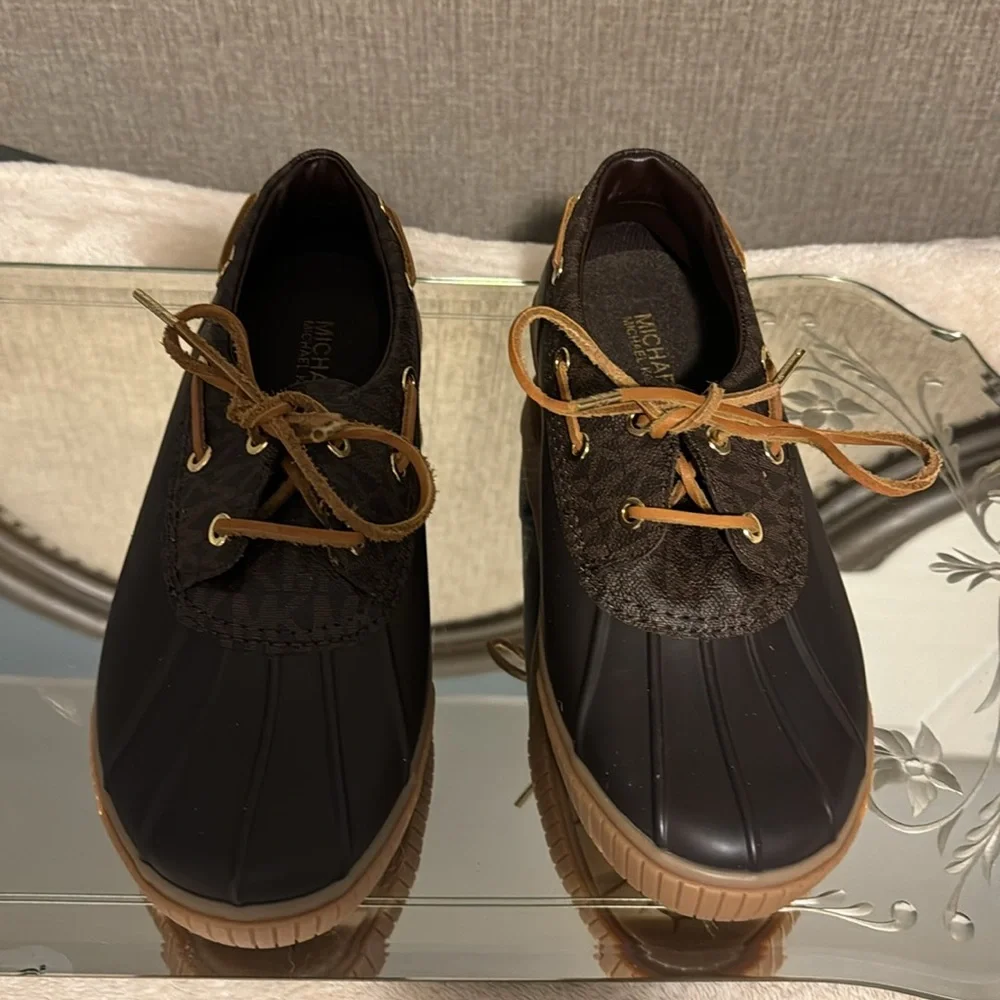 MICHAEL Michael Kors Black and Tan Duck-Style Rain Boat Shoes